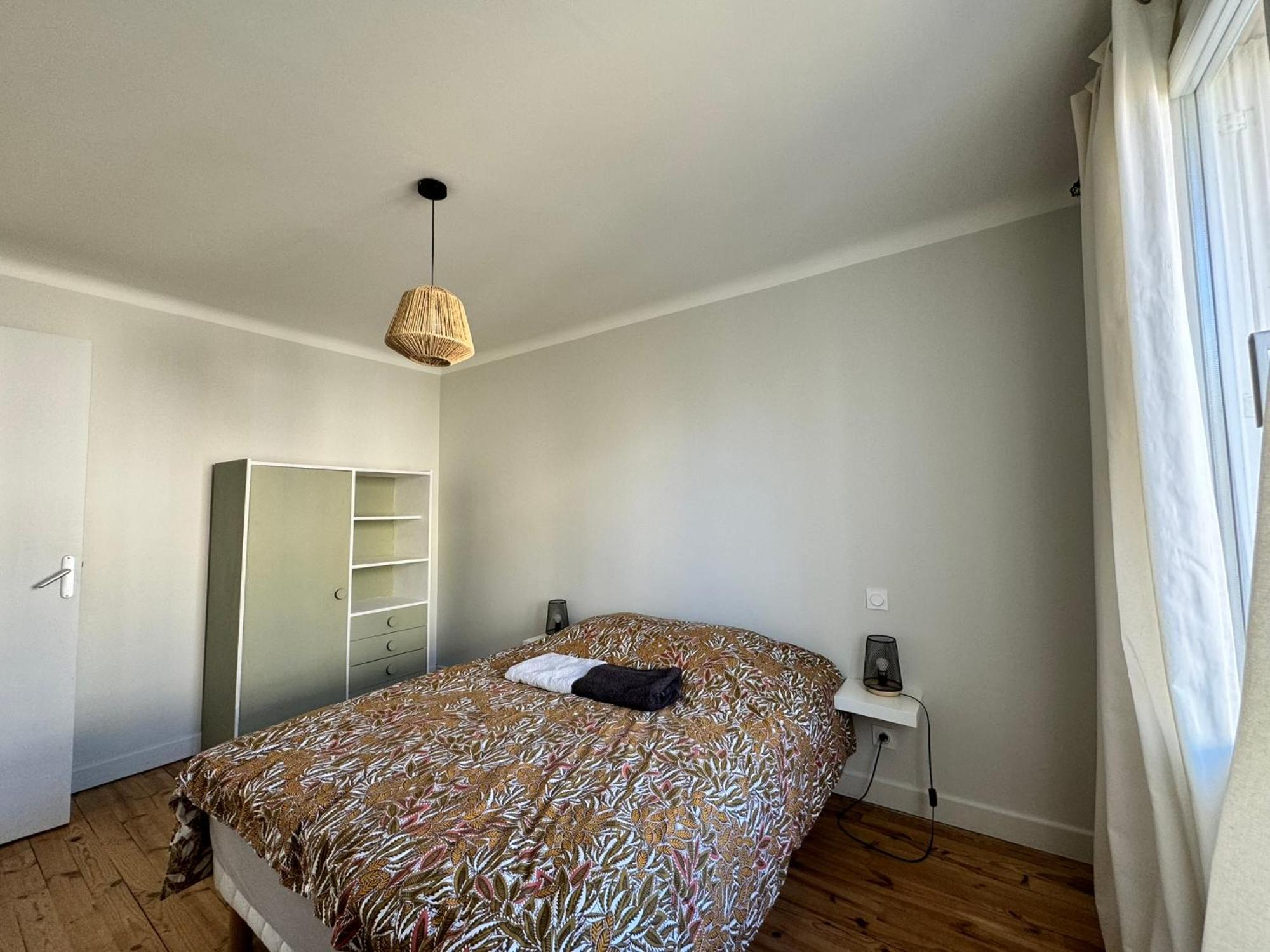 Le 122 - Parking Apartman Rodez Kültér fotó